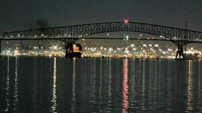 La estructura de acero del puente Francis Scott Key colapsó después de que barco portacontenedores chocara en Baltimore, Maryland, el 26 de marzo de 2024.