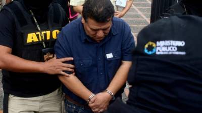 Santos Cerrato es acusado de supuesto fraude y abuso de autoridades.