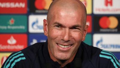 Real Madrid's French coach Zinedine Zidane answers the press during a press conference on the eve of the UEFA Champions League Group A football match between Paris Saint-Germain and Real Madrid CF at the Parc des Princes stadium in Paris on September 17, 2019. (Photo by GEOFFROY VAN DER HASSELT / AFP)