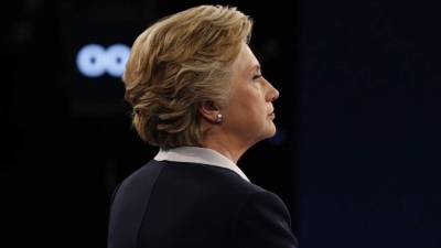 La candidata demócrata atacó indirectamente las cordiales relaciones que Trump mantiene con los rusos.