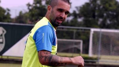 El exjugador del Atlante nos cuenta sobre su paso por España y la experiencia de compartir con el argentino Lionel Messi.