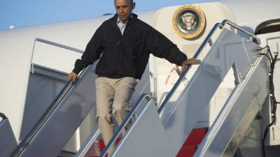 El mandatario pasó el fin de semana en la Florida donde se dedicó a jugar el golf mientras una comitiva intercede por el programa nuclear con Irán en Suiza.