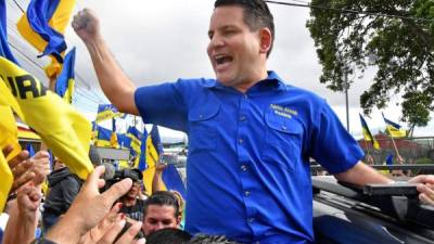 El predicador evangélico Fabricio Alvarado es el gran favorito para ganar la presidencia de Costa Rica.//AFP.