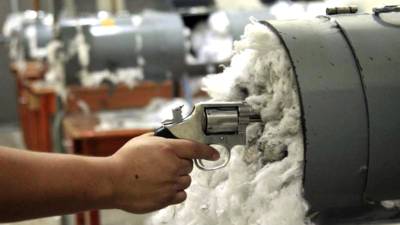 Las muestras de las armas que se registran no pueden ser ingresadas al Sistema Integrado de Identificación Balística (IBIS) porque no está funcionando.