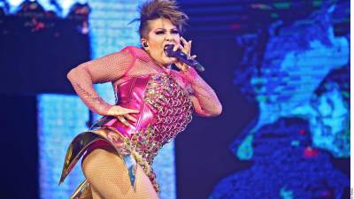 Alejandra Guzmán se suma a la larga lista oficial de artistas que actuarán durante la gala de los Premios Billboard de la Música Latina 2022 el 29 de septiembre en Miami (EE.UU.).