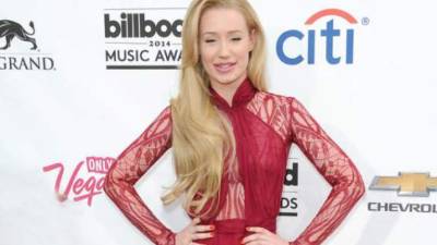 Iggy también es compositora y modelo.