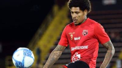 El defensa Henry Figueroa jugó dos torneos con el Alajuela de Costa Rica.