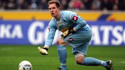 BARCELONA, SPAIN - MAY 01: Marc-Andre Ter Stegen of Barcelona celebrates after Luis Suarez of Barcelona (not pictured) scores his sides first goal during the UEFA Champions League Semi Final first leg match between Barcelona and Liverpool at the Nou Camp on May 01, 2019 in Barcelona, Spain. (Photo by Catherine Ivill/Getty Images)