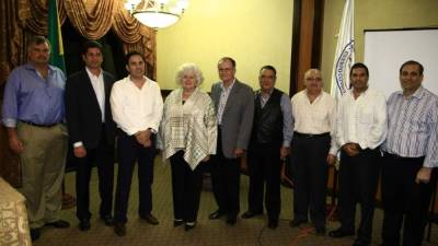 La nueva junta directiva del Cuerpo Consular Sampedrano 2015-2016