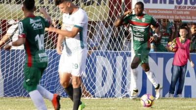 El colombiano Yustin Arboleda le dio el triunfo al Marathón contra el Platense. Foto Neptalí Romero