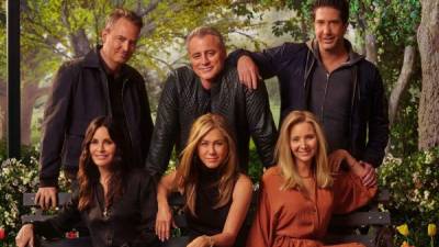 Courteney Cox, Jennifer Aniston, Lisa Kudrow, Matt LeBlanc, Matthew Perry y David Schwimmer regresan para la esperada reunión de Friends./