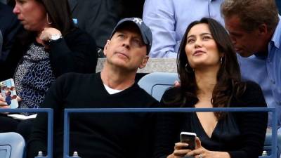 Bruce Willis con su nueva esposa Emma Heming.