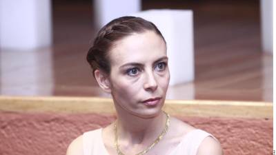 Sasha Sokol es tendencia en redes sociales tras confesar su historia de abuso por parte de Luis de Llano.