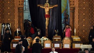 Ceremonia de velación de algunas de las víctimas de los ataques del fin de semana.