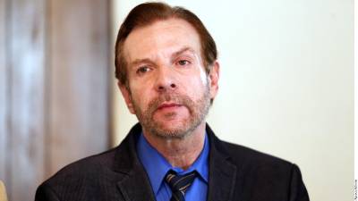 No cabe duda de que el actor Alejandro Tommasi es uno de los más reconocidos en el ámbito de las telenovelas mexicanas. Hemos visto su brillante trabajo en producciones como Luz Clarita, El manantial, Alborada, Destilando amor, Hasta el fin del mundo y Doménica Montero, por nombrar solo algunas, pero ahora, el artista ha revelado que enfrenta una gran crisis económica.