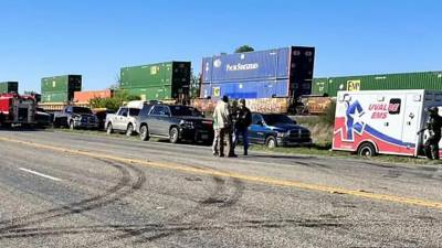 Equipos de emergencia de Uvalde rescataron a los migrantes encerrados en el vagón de un tren de la Union Pacific.