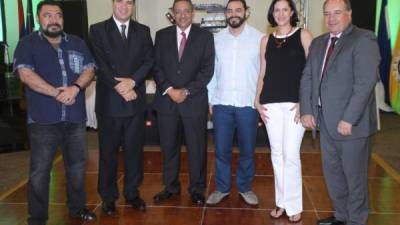 Erik Álvarez, Estuardo Carrera, Ricardo Rivas, Saulo Molina, Adriana Messa y Juan Carlos Quinteros
