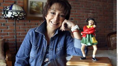 El libro de María Antonieta de las Nieves tiene 350 páginas.