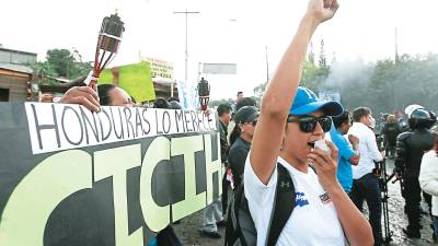 <b><span class=mln_uppercase_mln>Demanda.</span></b> La sociedad civil pide la instalación de la Cicih.<span class=mln_uppercase_mln> </span>