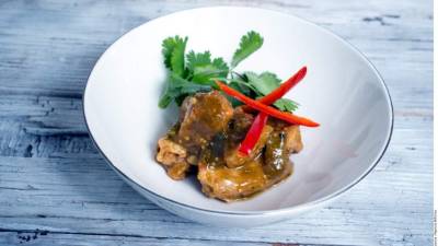 El chicharrón se cocina durante 20 minutos.