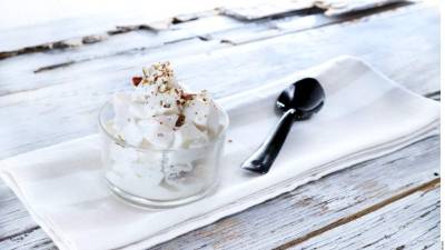 Al servir agregar el cacahuate garapiñado.