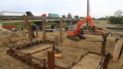 La construcción de los puentes va de acuerdo con la programación. Foto: Jordan Perdomo