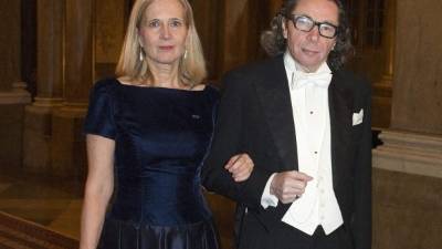 La miembro de la Acedemia Sueca - encargada del Nobel- Katarina Frostenson y su esposo Jean-Claude Arnault, acusado de agresiones sexuales.// Foto archivo AFP.