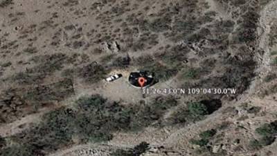 La imagen captada por Google Earth muestra el misterioso objeto en un desierto de Arizona.