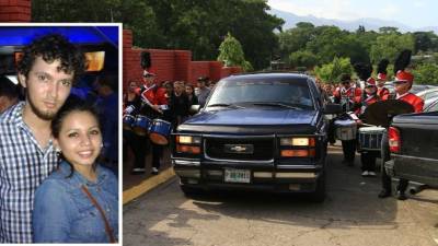 Pasó la tarde antes de su muerte con su novia Cindy Santiago, con quien tenía planes de unir su vida. Le decía cariñosamente “mi enana” por su baja estatura.