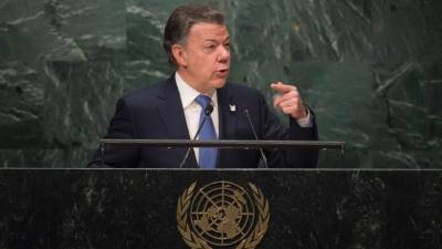 Santos llevaba una paloma blanca en su solapa durante su discurso en la ONU.