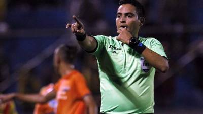 Said Martínez pitará la gran final entre Motagua y Olimpia.
