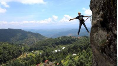 Un recorrido de alpinismo y escalada extrema por las montañas de Mineral del Chico, en Hidalgo, México.