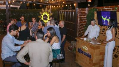 Los asistentes disfrutaron en un ambiente relajado