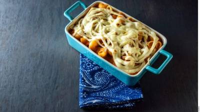 Gratinar en el horno a 180 °C por 10 minutos.