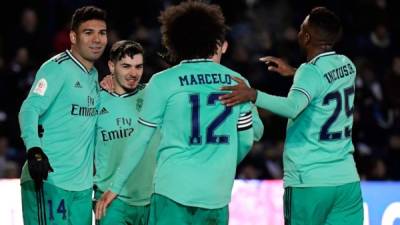 Los jugadores del Real Madrid celebrando el gol de Brahim Díaz. Foto AFP