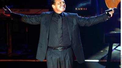 Una fuente allegada a Luis Miguel confirmó que los discos del cantante ya no venden como antes y él no demuestra interés por crecer musicalmente. (Reforma)