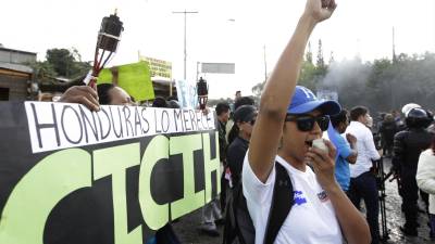 Hondureños protestan exigiendo la instalación de la Cicih | Fotografía de archivo