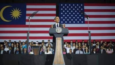 US President Barack Obama addresses young student leaders at the Young Southeast Asian Leadership Initiative (YSEALI) Town Hall during a visit to University of Malaya in Kuala Lumpur on April 27, 2014. Obama paid homage to Malaysia's moderate brand of Islam and picked his way through his hosts' contentious politics on April 27 on the latest leg of his Asian tour. AFP PHOTO / Jim WATSON