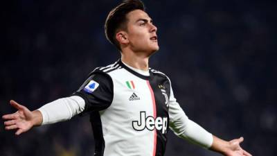 Paulo Dybala le dio la victoria a la Juventus contra el AC Milan. Foto AFP