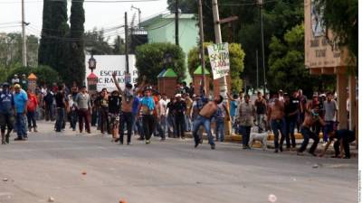 El hombre acusado de secuestrar a un joven murió en el lugar de la agresión. Foto Agencia Reforma.