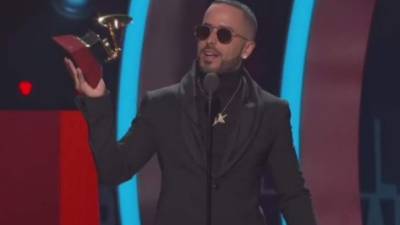 Yandel ganó el premio a Mejor fusión / interpretación urbana por Encantadora.