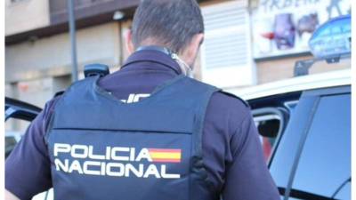 VIDEO | “Te enviaré a tu país”: Policía español agrede a hondureño