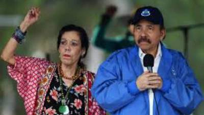 Ortega y su esposa, Rosario Murillo, controlan la información del Gobierno en Nicaragua./