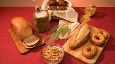 Consuma una porción de fibra en su dieta diaria.