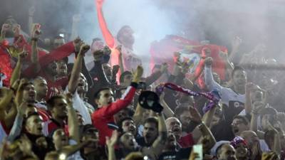La afición lusa agredió a la hinchada colchonera.