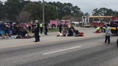 Al menos tres personas resultaron gravemente heridas. Foto Twitter.