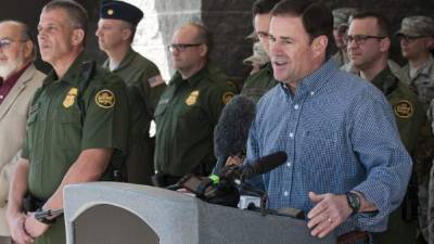 Doug Ducey, gobernador del Estado de Arizona.