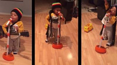 Myles Kingston Sadler de dos años se ha ganados los eligios en las redes sociales.