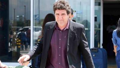 Héctor Vargas a su llegada a San Pedro Sula tras la derrota en México contra el Santos Laguna. Foto Neptalí Romero