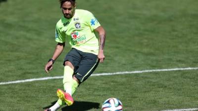 Neymar no pierde ocasión para dejar muestras de su talento.